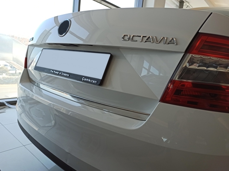 SUZUKİ OCTAVIA 2015-2019 IÇIN UYUMLU BAGAJ ÇITASI KROM